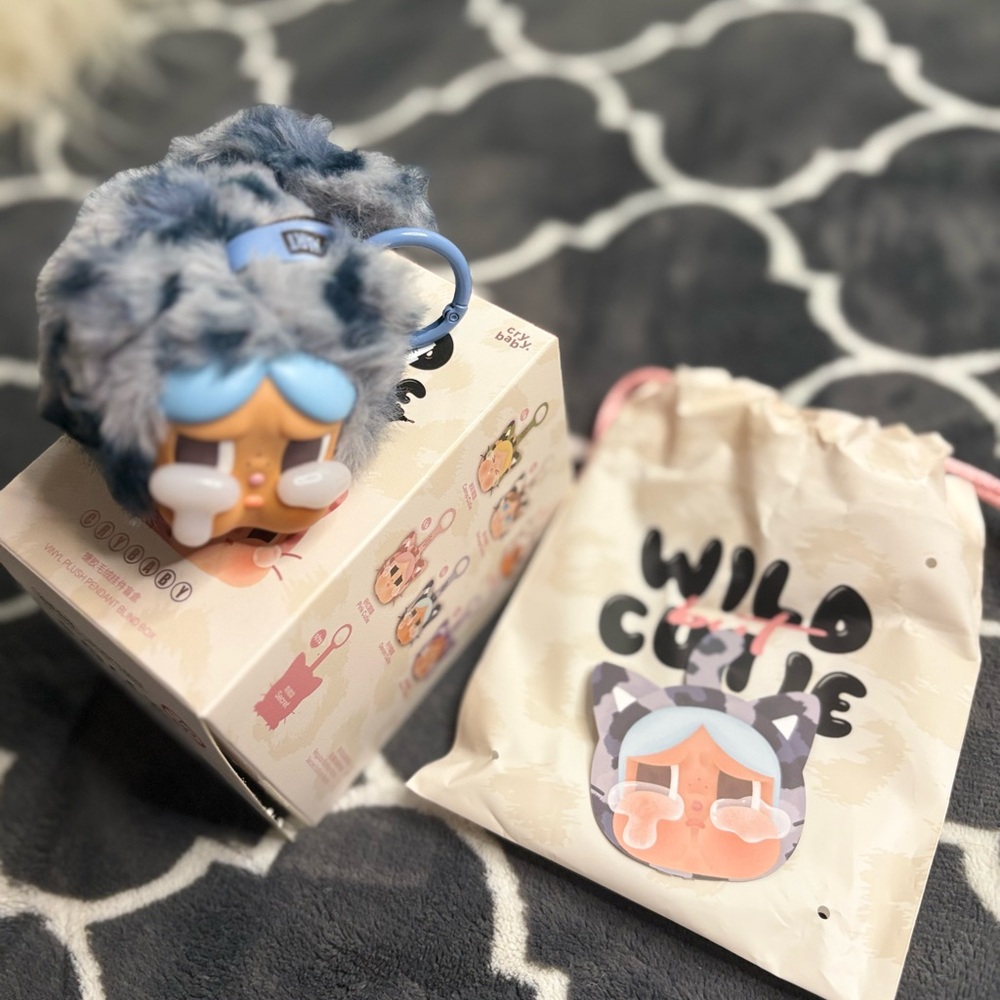 Wild Cute Blue and Gray Furry Keychain